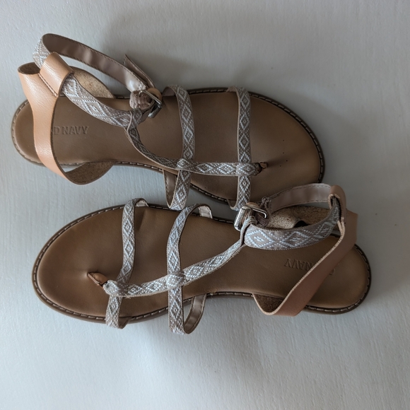 Old Navy Tan Strappy Sandals Casual Elegance - Picture 6 of 9
